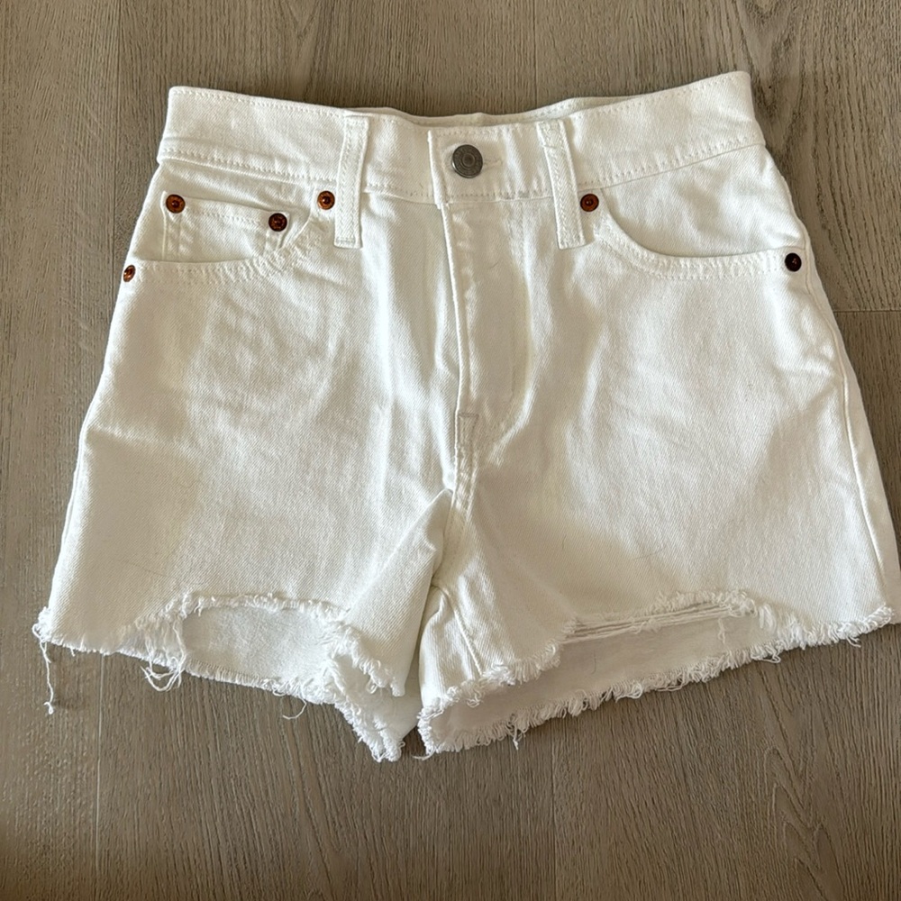 Levi’s Denim Shorts- White